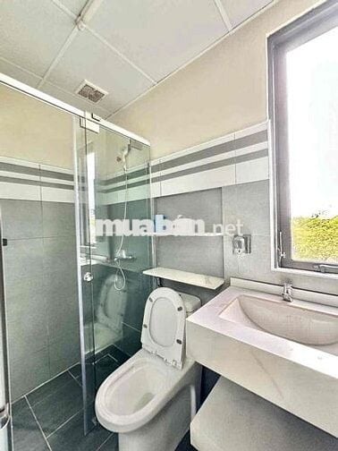 Phòng mới full nội thất ở Quang Trung