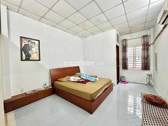 CHÍNH CHỦ CHO THUÊ NHÀ NGUYÊN CĂN 4 PHÒNG NGỦ GẦN CV LÀNG HOA GÒ VẤP