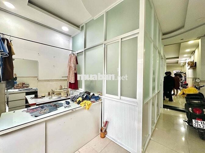 CHÍNH CHỦ CHO THUÊ NHÀ NGUYÊN CĂN 4 PHÒNG NGỦ GẦN CV LÀNG HOA GÒ VẤP