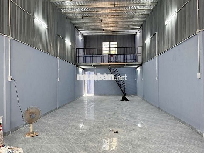 Cho thuê kho hẻm 12m đường Đặng Thùy Trâm, DT: 5x24m. Giá 18tr/tháng