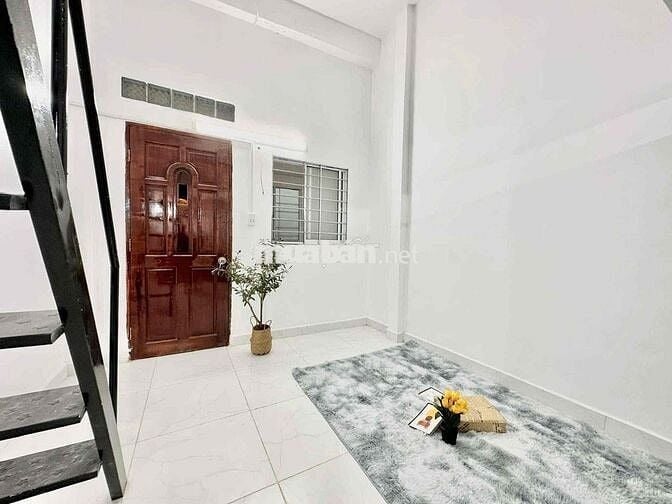 CĂN PHÒNG GÁC CAO 2m RỘNG 35m2 Ở ĐƯỜNG BÌNH LỢI