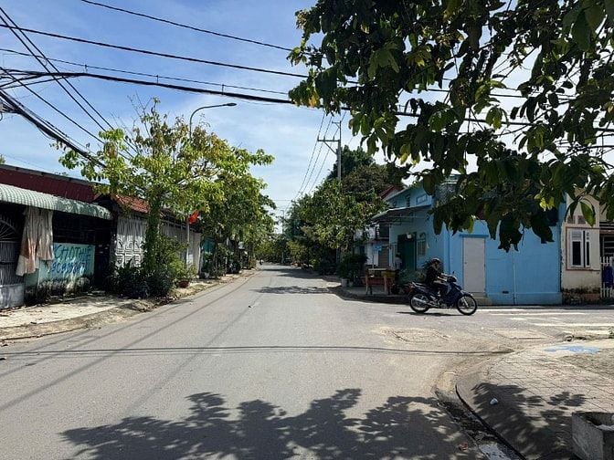 Cần bán nhà mặt tiền đường Nguyễn Thị Mài Hóc môn 201m2 giá 5,8 tỷ