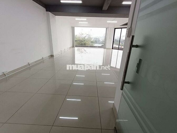 Nhà góc 2 mặt tiền – Đường D4, Him Lam, Quận 7

Diện tích: 13 x 20 m