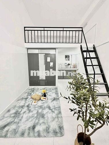 CĂN PHÒNG GÁC CAO 2m RỘNG 35m2 Ở ĐƯỜNG BÌNH LỢI