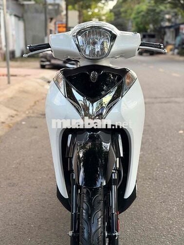 SH Mode Trắng Đen Sporty