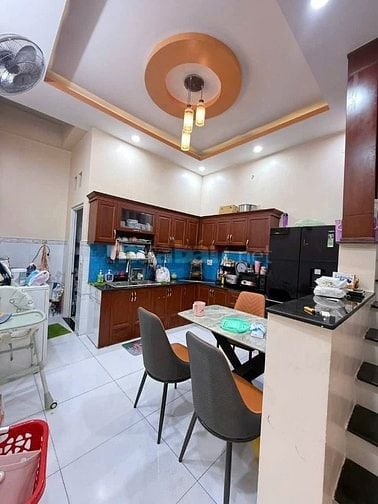 BÁN NHÀ KINH DOANH LÀM TÓC GIÁ 630TR ( BAO SANG TÊN , CÒN THƯƠNG LƯỢNG