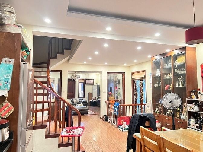 Phố Ngọc Khánh – Ba Đình – Ô Tô Tránh – 85 M2 – 5 T – MT 5M – Giá 33.7