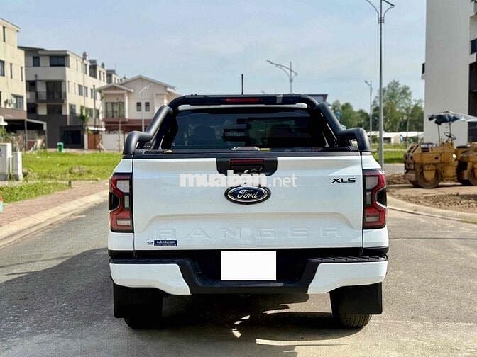 Ford Ranger XLS Trắng