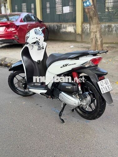 SH Mode Trắng Đen Sporty