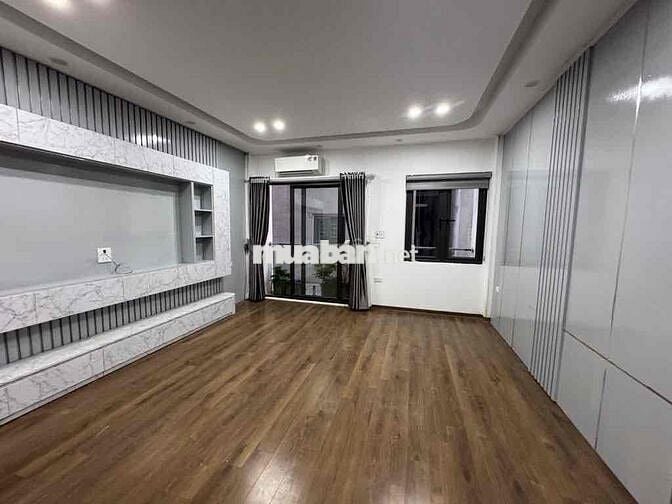 nhà đẹp phố Bồ đề - trung tâm quận Long Biên