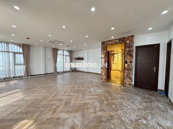 SIÊU PHẨM TÒA DỊCH VỤ TRỊNH VĂN BÔ -BỀ THẾ- LÔ GÓC -VỈA HÈ - ĐƯỜNG TO