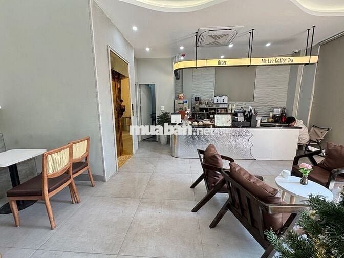 SIÊU PHẨM TÒA DỊCH VỤ TRỊNH VĂN BÔ -BỀ THẾ- LÔ GÓC -VỈA HÈ - ĐƯỜNG TO