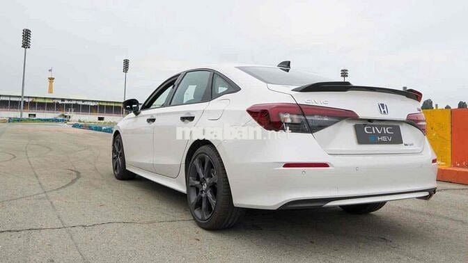 HONDA CIVIC EHEV TRẮNG GIẢM 140tr - Hổ Trợ Vay 80%