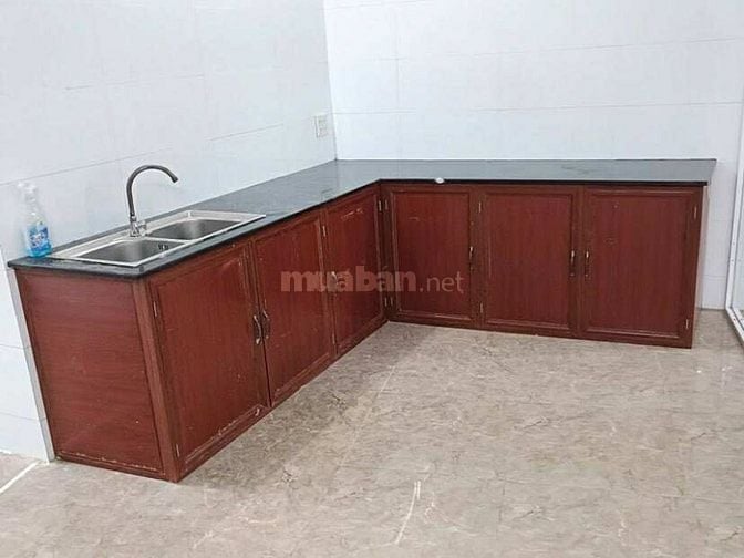 Cho thuê nhà 240 m2 Nguyễn Văn Linh kế bệnh viện đa khoa Cần Thơ