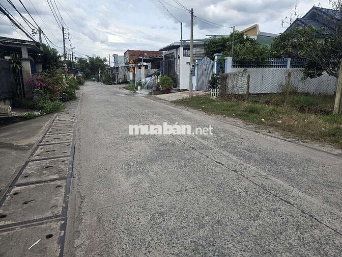 NHÀ LẦU MỚI HOÀN CÔNG VỊ TRÍ ĐẸP 5X18M Ở CỦ CHI