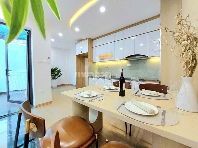 Sát Phố Dương Văn Bé-43m2-Xây Mới 5Tầng-Thang Máy-Full Nội Thất 10Tỷ6