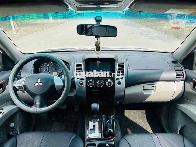 Mitsubishi Pajero Sport 2015 4x4 AT 2 cầu xe đẹp