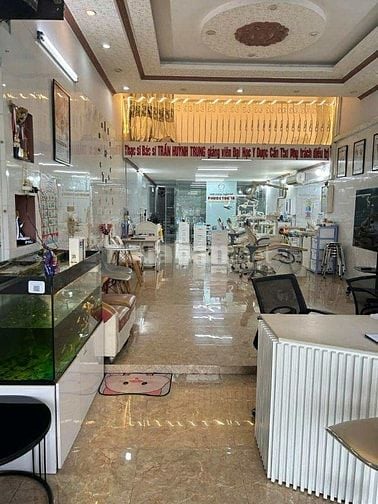 Cho thuê nhà 240 m2 Nguyễn Văn Linh kế bệnh viện đa khoa Cần Thơ