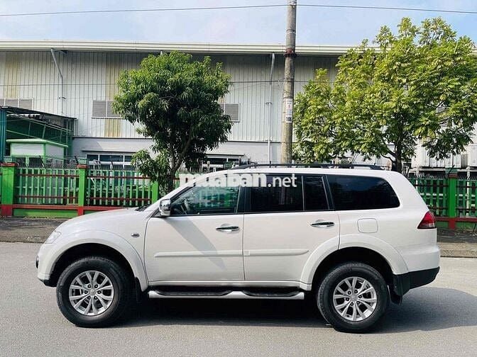 Mitsubishi Pajero Sport 2015 4x4 AT 2 cầu xe đẹp