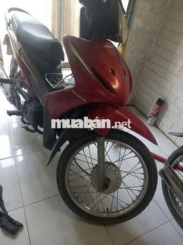 Honda Wave Thể thao màu Đỏ