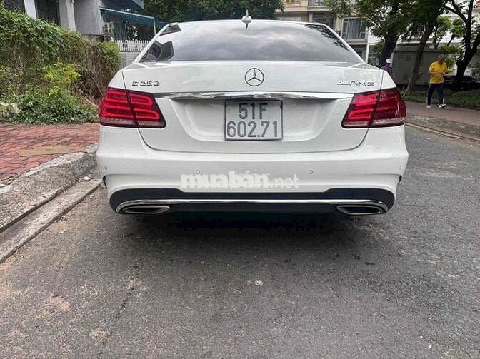 Mercedes Benz E Class 2015 E250 AMG - 120000 km