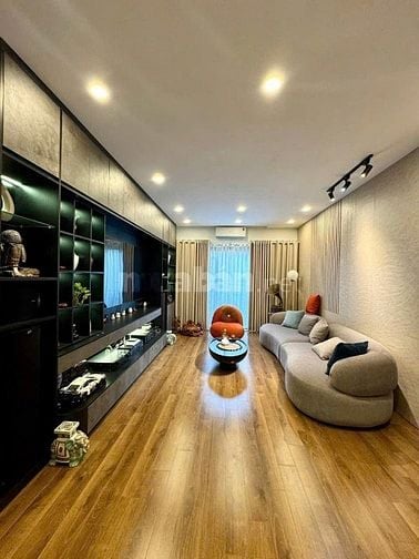 BÁN NHÀ GẦN AEON MALL LONG BIÊN - 5 TẦNG - Ô TÔ ĐỖ CỬA