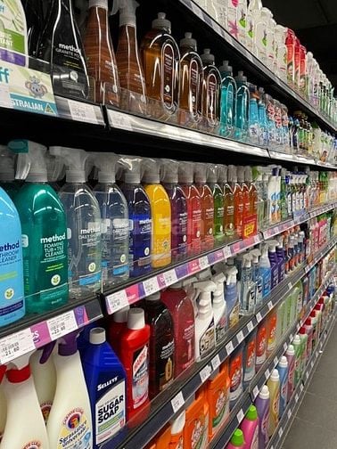 Cần tuyển 2 LĐPT làm tại cửa hàng