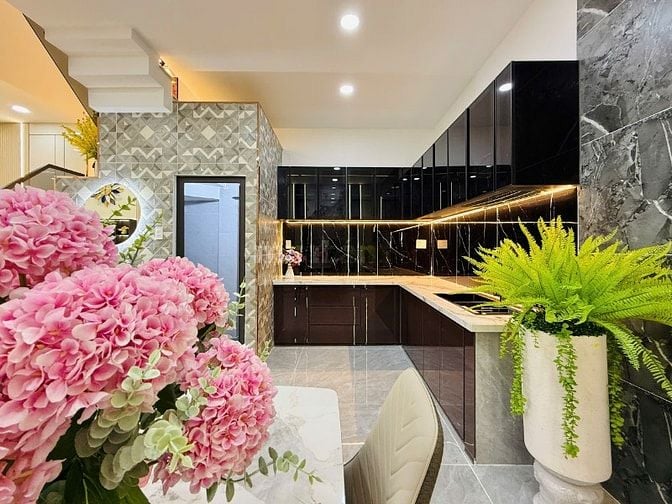 Bán nhà hẻm 3m Phạm Văn Chiêu, P.8, 4,5 NH 4,8 x 13 giá 5.39 tỷ tl