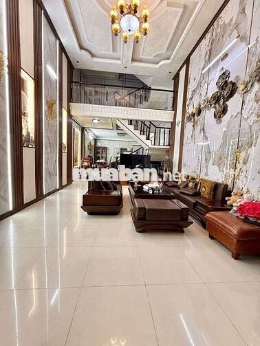 💥Siêu phẩm nhà phố, 102m², 3 tầng, DT 743, VINCOM Dĩ An, Dĩ An, HCM.