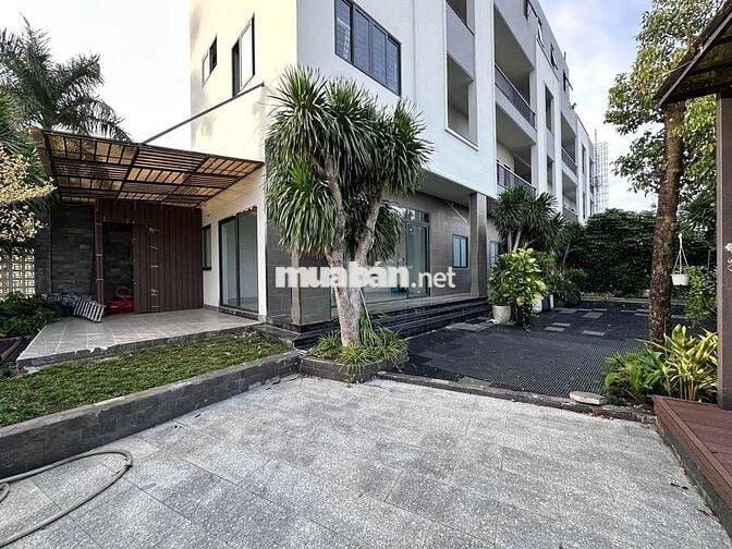 PHÒNG BAN CÔNG MỚI XÂY, SÂN VƯỜN SIÊU RỘNG