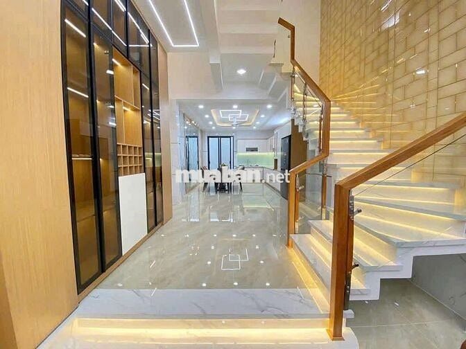 Nhà mới đẹp y hình 4 x 18 có 5pn 5wc sân thượng