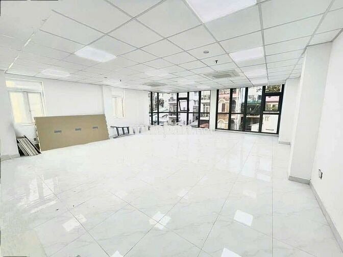 TÒA NHÀ ĐƯỜNG NGUYỄN VĂN TRỖI DIỆN TÍCH: 6X20M HẦM 5 TẦNG CHO THUÊ