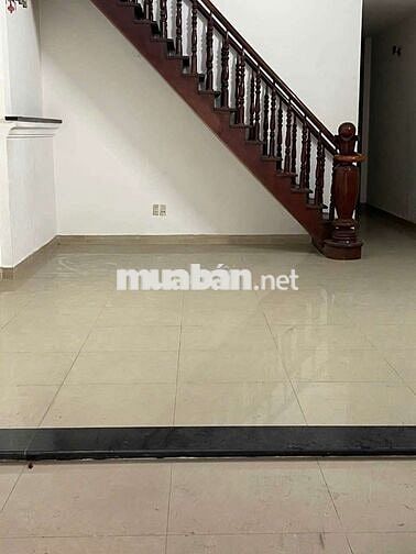 Nhà trệt lửng 3pn 2 wc đg xe tải