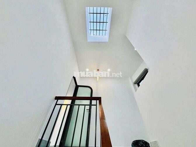 NHÀ ĐÚC 3 LẦU ĐẸP SANG 3,7×10 ĐƯỜNG NGUYỄN VĂN LƯỢNG. P17. QUẬN GÒ VẤP