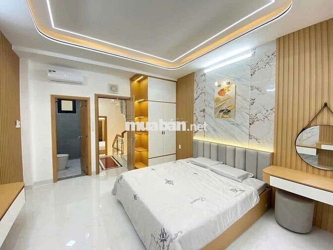 Nhà mới đẹp y hình 4 x 18 có 5pn 5wc sân thượng