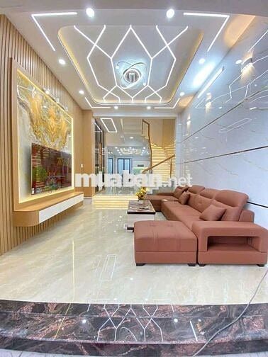 Nhà mới đẹp y hình 4 x 18 có 5pn 5wc sân thượng