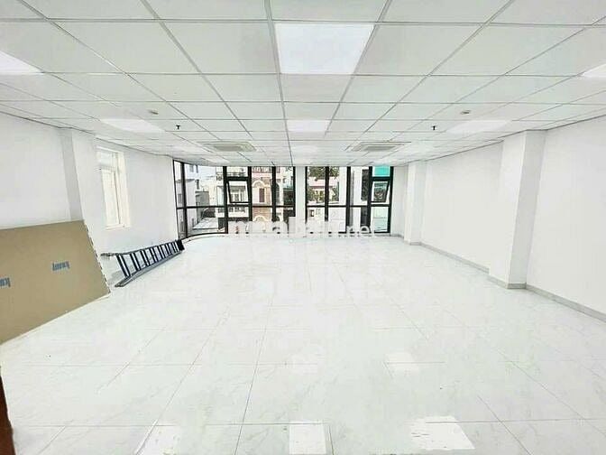 TÒA NHÀ ĐƯỜNG NGUYỄN VĂN TRỖI DIỆN TÍCH: 6X20M HẦM 5 TẦNG CHO THUÊ