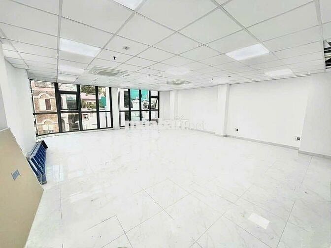 TÒA NHÀ ĐƯỜNG NGUYỄN VĂN TRỖI DIỆN TÍCH: 6X20M HẦM 5 TẦNG CHO THUÊ