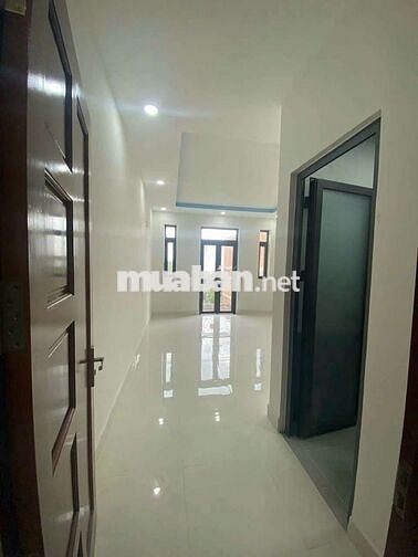 Nhà mới đẹp y hình 4 x 16 có 5pn 5wc sân thượng