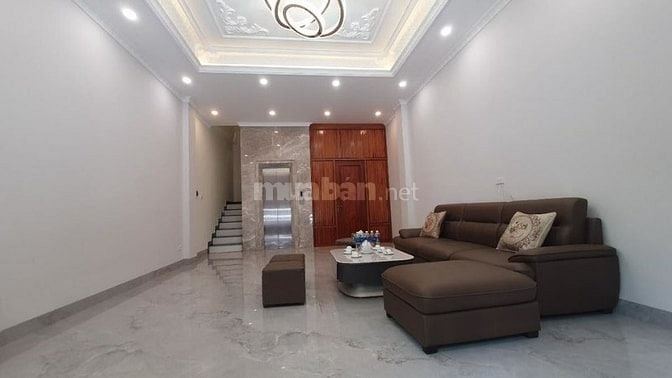 "Bán nhà Đầm Trấu, Hai Bà Trưng 55m, 7 tầng, mt 5.2m. Giá: 32.3 tỷ