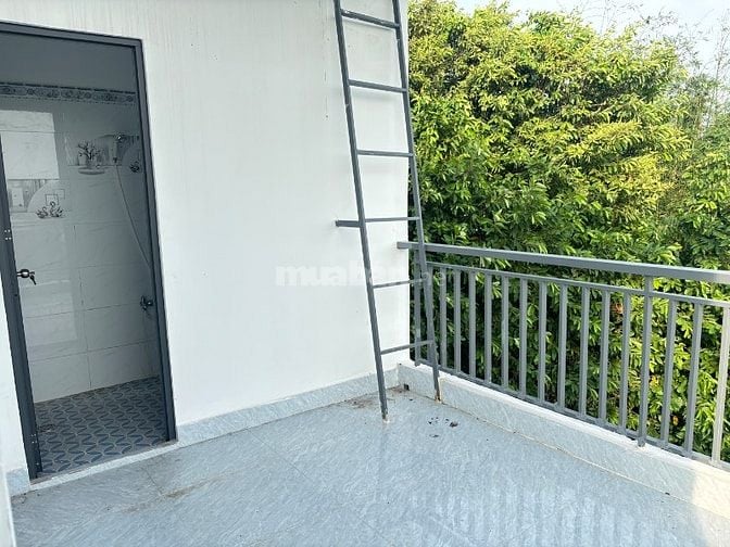 Cần bán nhà 1 trệt-1 lầu phong cách hiện đại. Ấp 5 Phước Vân-cần đước