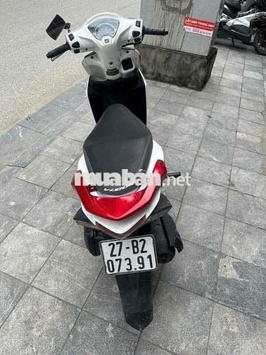 xe vision. bản đặc biệt màu trắng. biển tỉnh