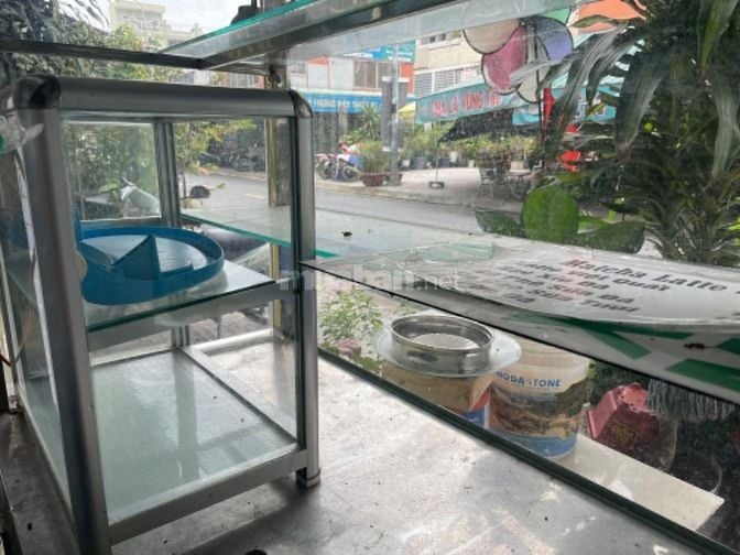 Cần thanh lí xe tủ kiếng bán trà sữa hay bánh mì..v..vv..