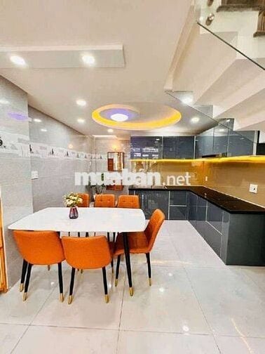 NHÀ TIỆN KINH DOANH MỚI ĐẸP SANG 5X23 ĐƯỜNG HƯƠNG LỘ11. H BÌNH CHÁNH.