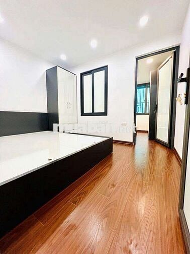 Hơn 3 tỷ TT Minh Khai, tầng 2, 75m, 2N3WC, ô tô đỗ cửa, full nội thất