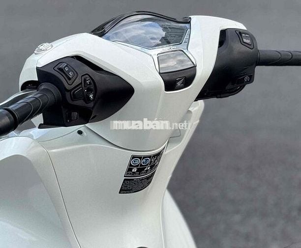Honda SH 160i ABS 2023 Trắng 8000 km