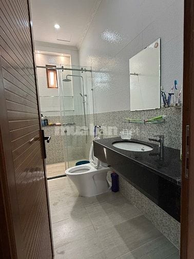 BÁN NHÀ LIỀN KỀ  KHU TRUNG TÂM HÀNH CHÍNH P5Q8