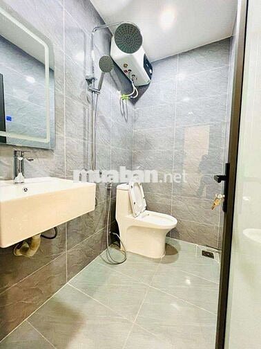 Hơn 3 tỷ TT Minh Khai, tầng 2, 75m, 2N3WC, ô tô đỗ cửa, full nội thất