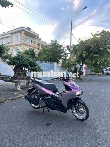 Honda Air Blade 2 van Hồng tím