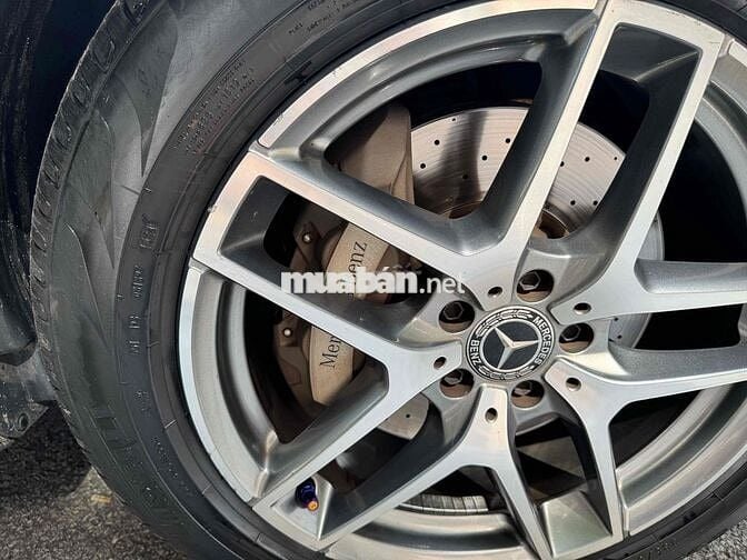 Mercedes Benz GLC 300 4MATIC 2019 - 43.500 milies